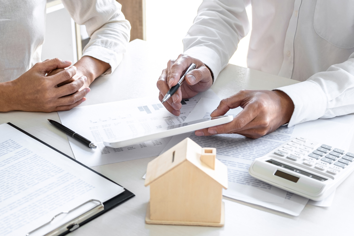 Investment Platforms Singaporeans Can Use To Invest A Fixed Monthly Sum